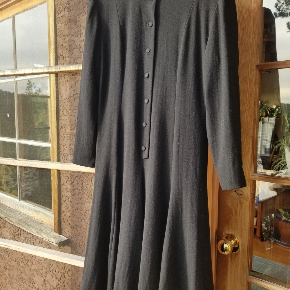 Anne Klein Black Long Sleeve Dress Wool Vintage Midi Front Button Up Bohemian